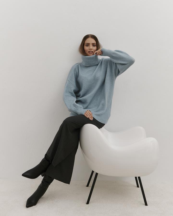 Sweter oversize – 3 pomysły na jesienny look!